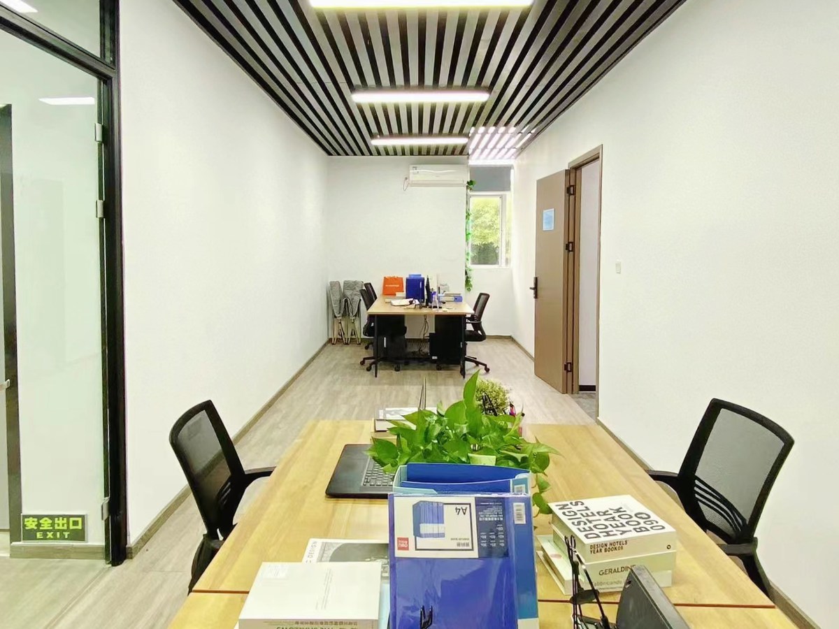 白云区御丰广场12人送老板间精品办公室