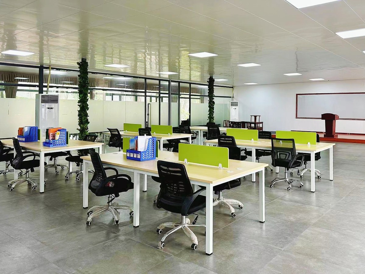 黄埔135㎡带隔间传统办公室